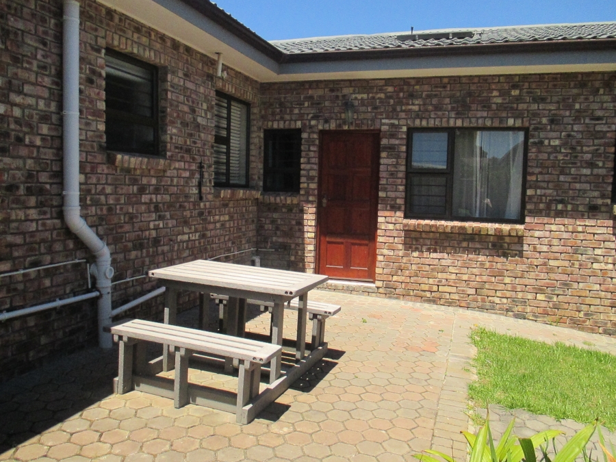 6 Bedroom Property for Sale in Dana Bay Western Cape